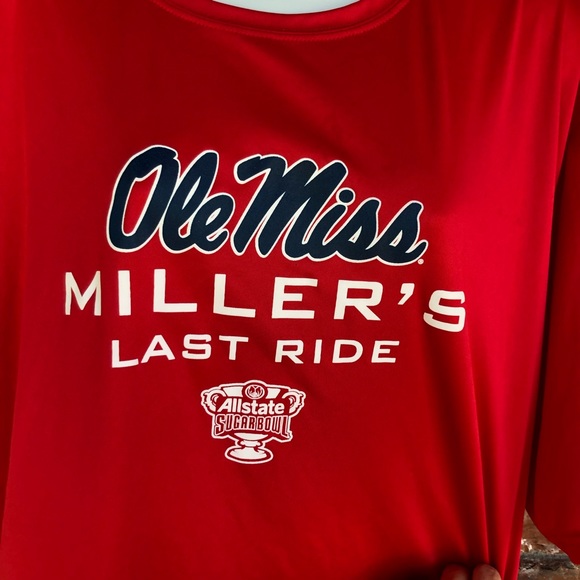 Ole Miss red short sleeve tee size 2XL - Picture 3 of 5